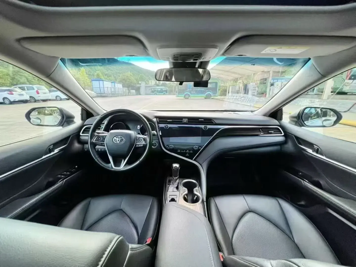 2021 TOYOTA CAMRY thumbnail 4