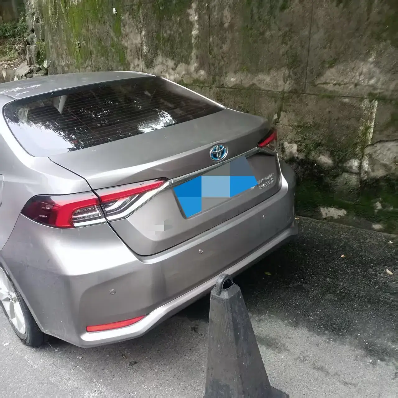 2019 TOYOTA COROLLA thumbnail 3