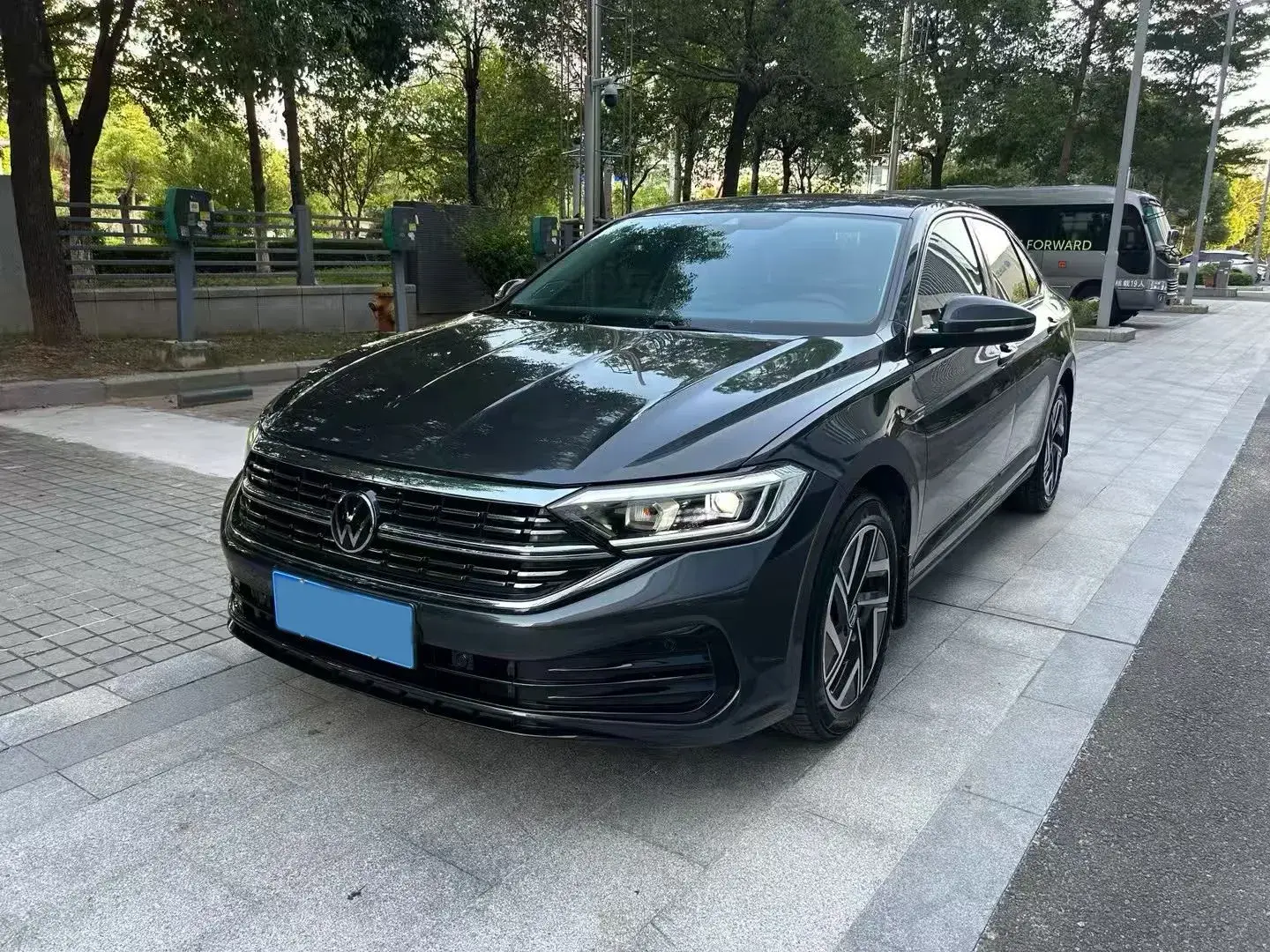 2023 VOLKSWAGEN SAGITAR view 1