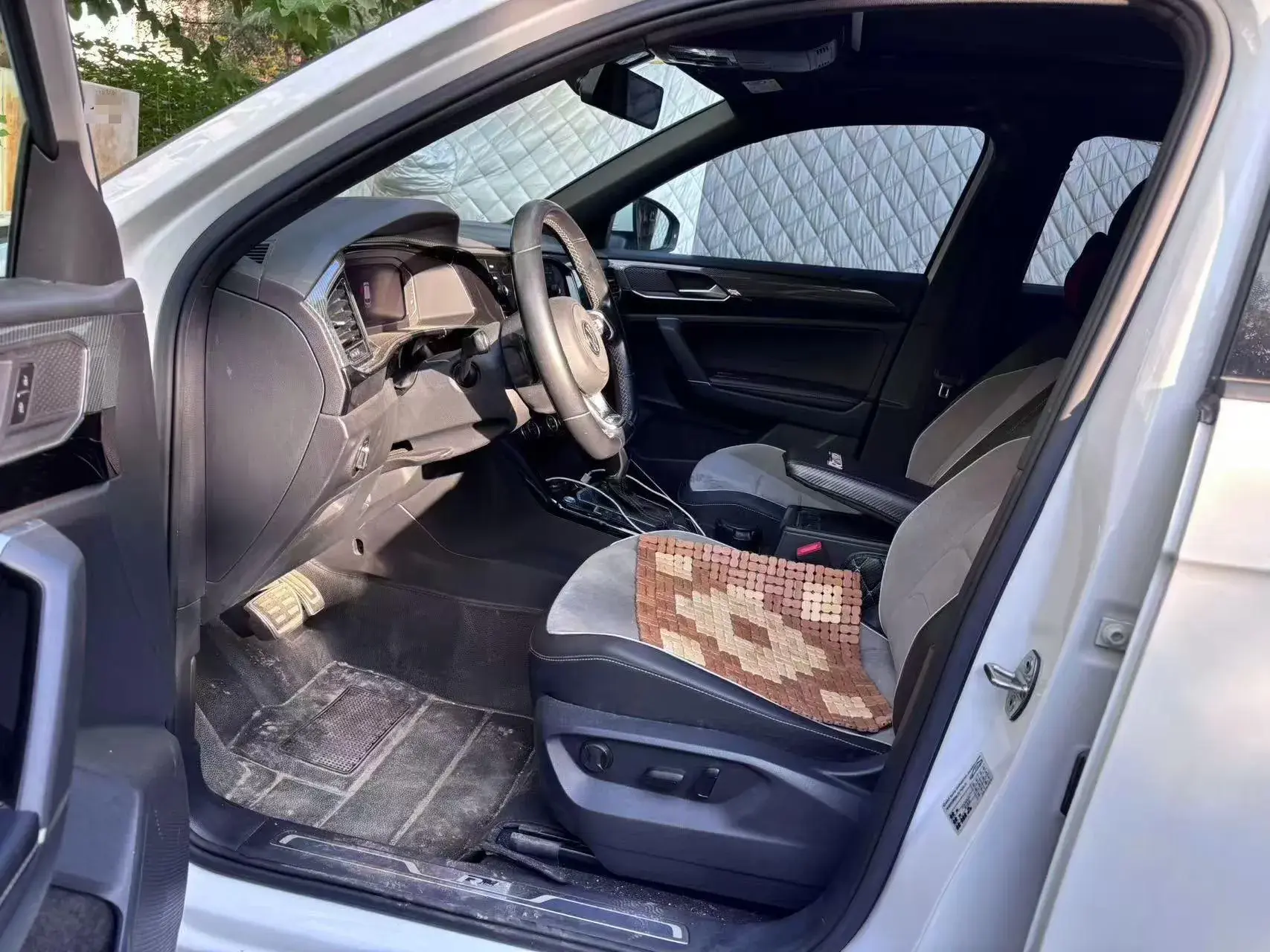 2019 VOLKSWAGEN TAYRON thumbnail 3