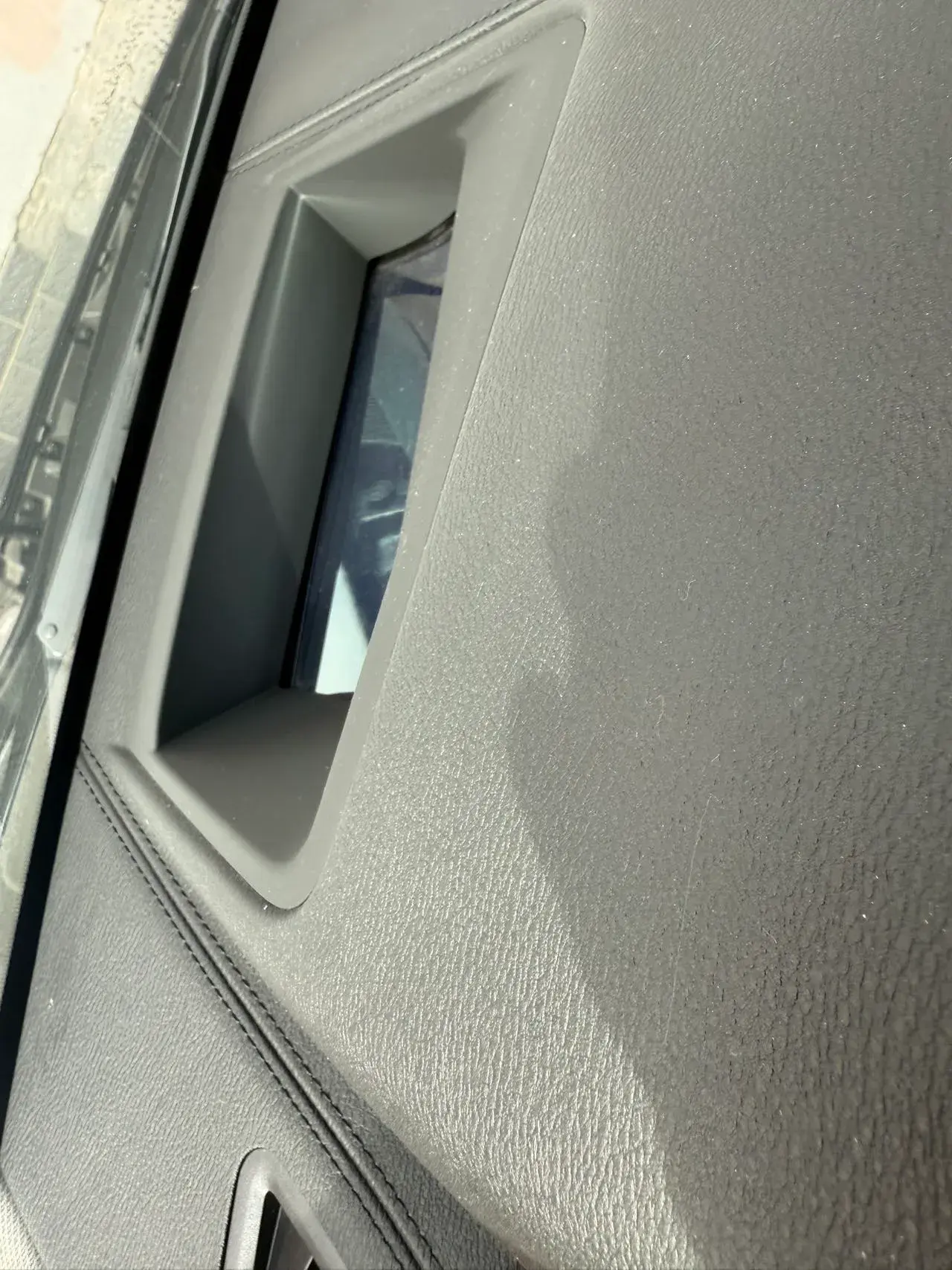 2022 BMW X1 thumbnail 4