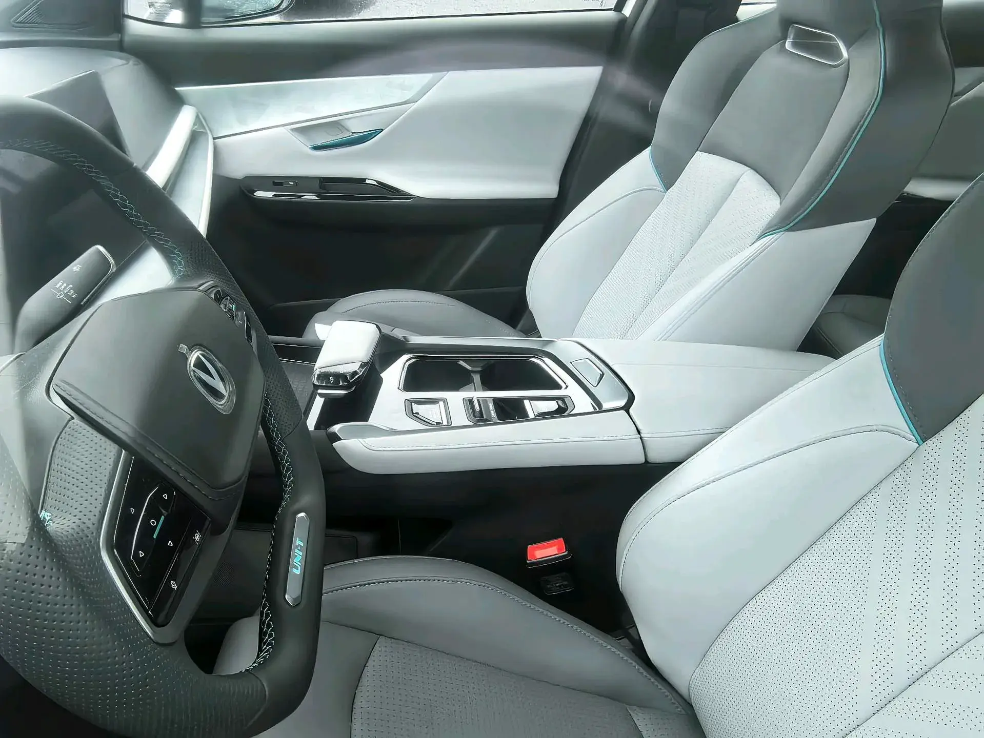 2023 CHANGAN UNI-T thumbnail 4