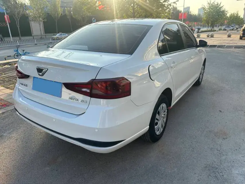 2021 JETTA VA3 thumbnail 4