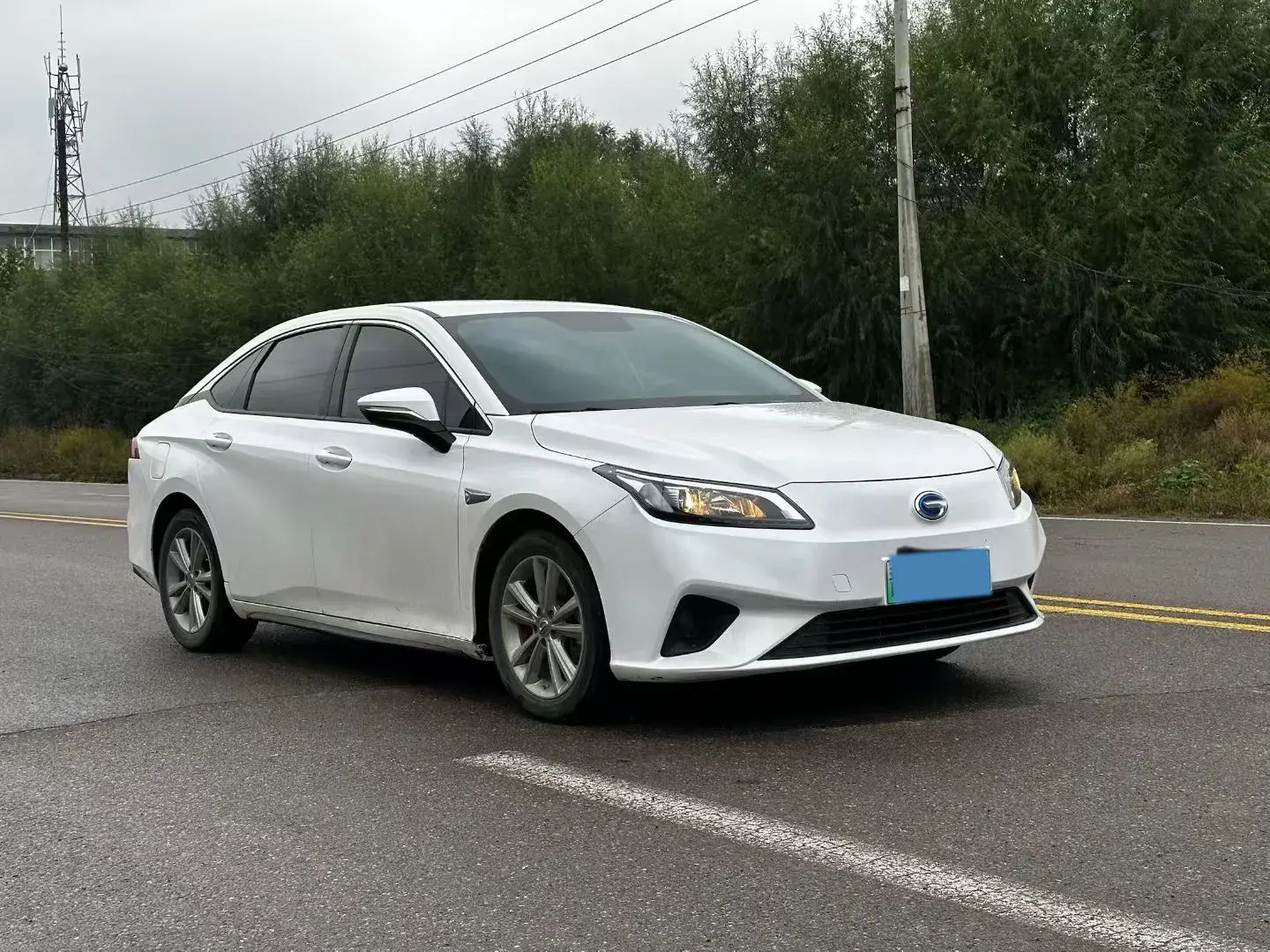 2019 AION S thumbnail 3