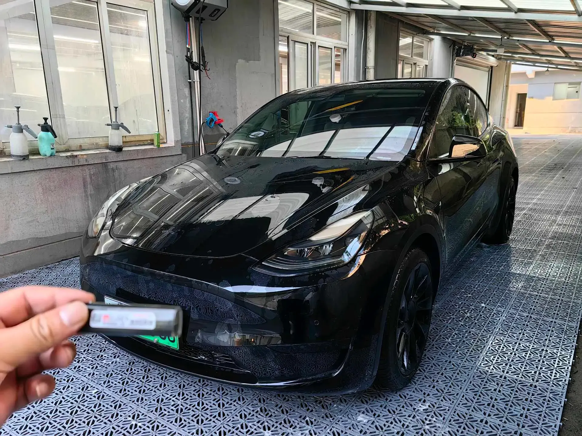 2022 TESLA MODEL view 1