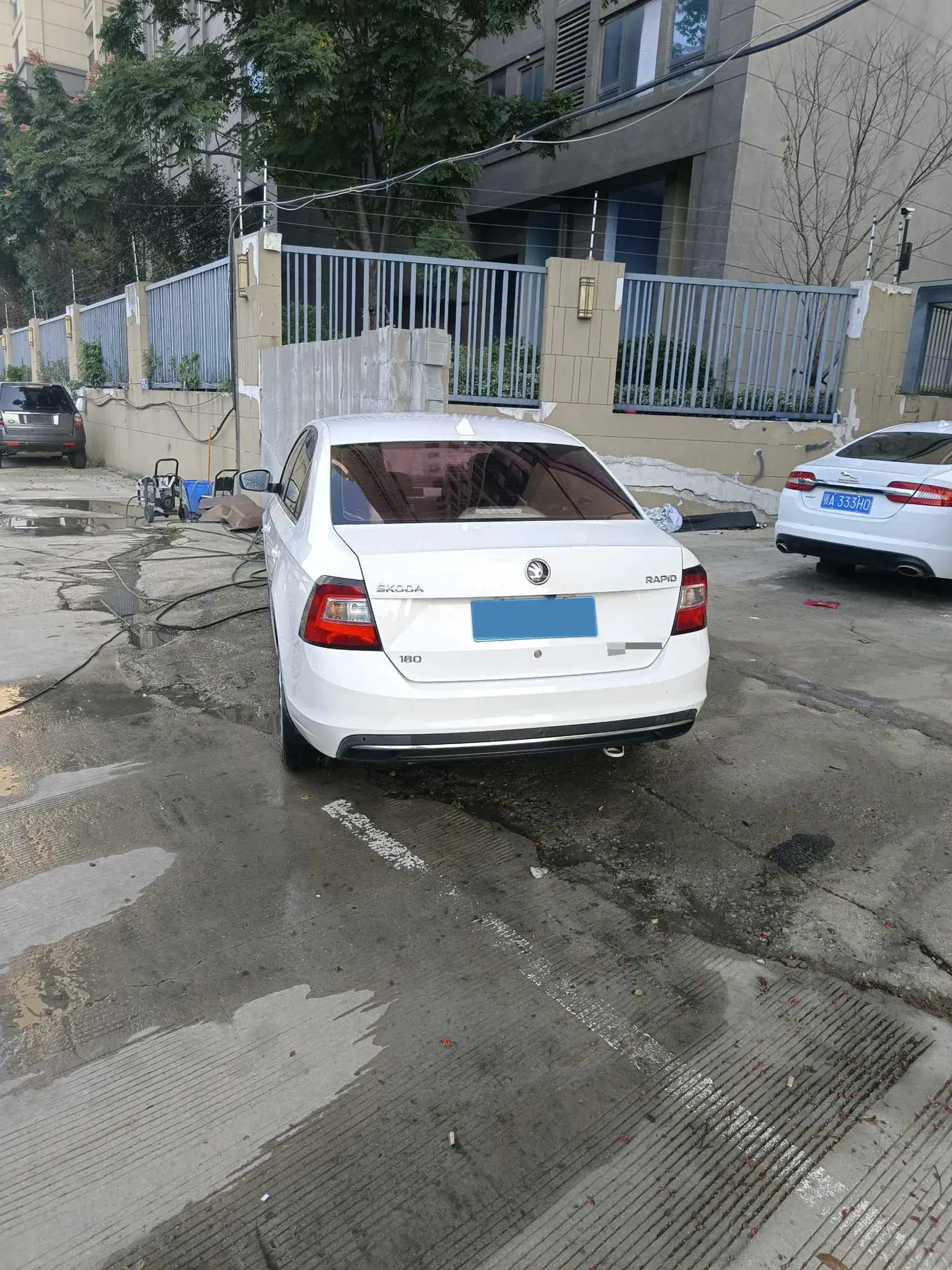 2018 SKODA RAPID thumbnail 3