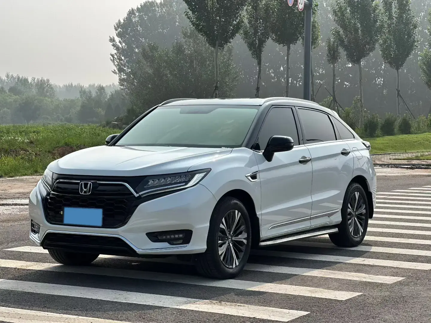 2020 HONDA UR-V view 1