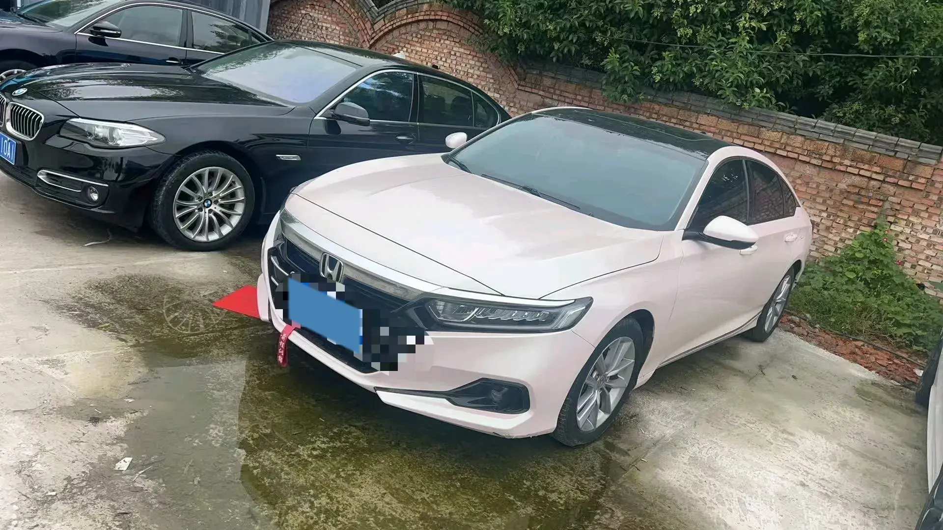 2022 HONDA ACCORD view 1