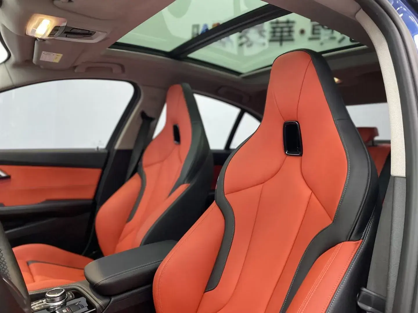 2023 BMW 1 thumbnail 3