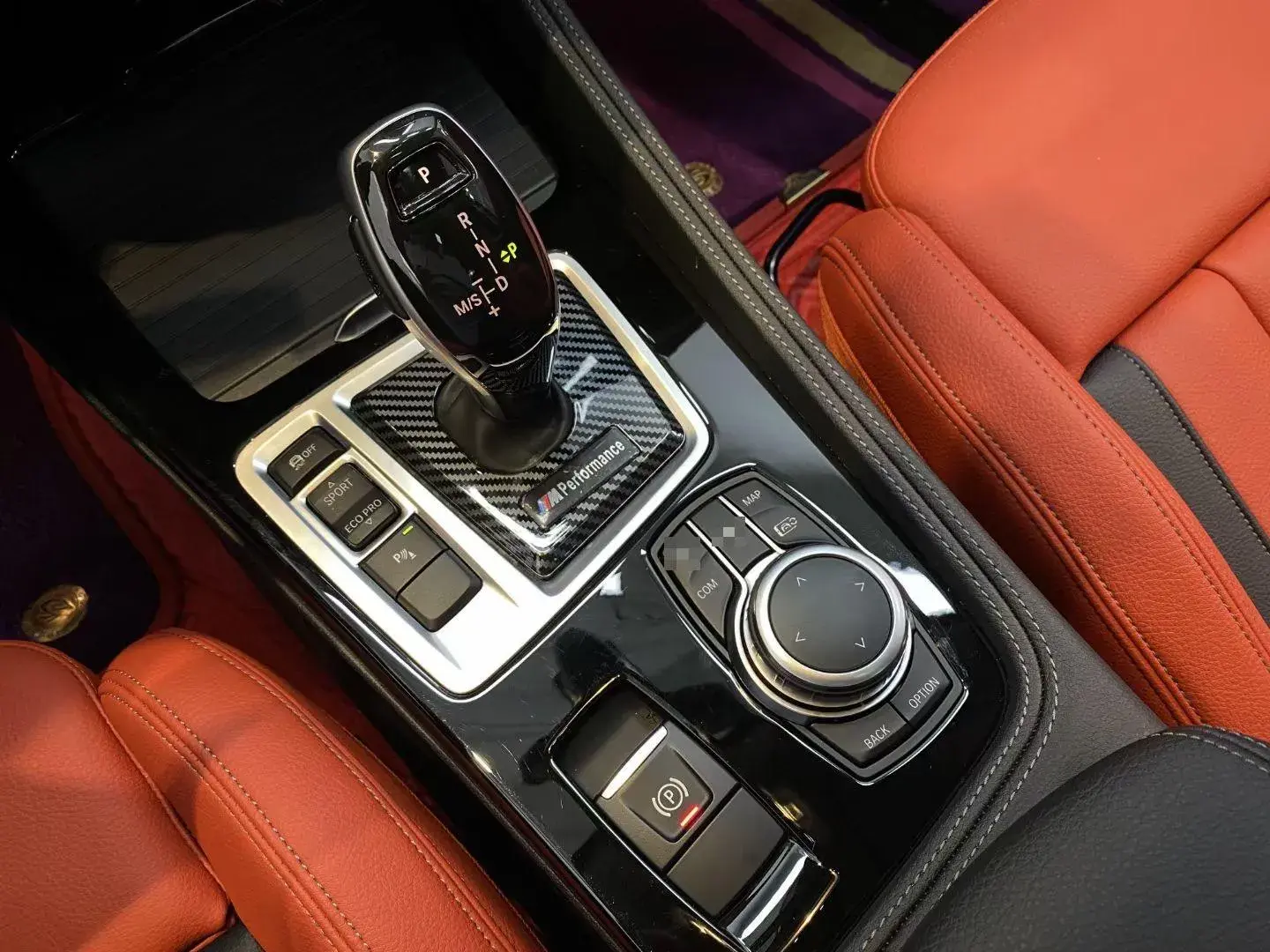 2023 BMW 1 thumbnail 4