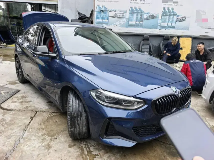 2022 BMW 1 thumbnail 2