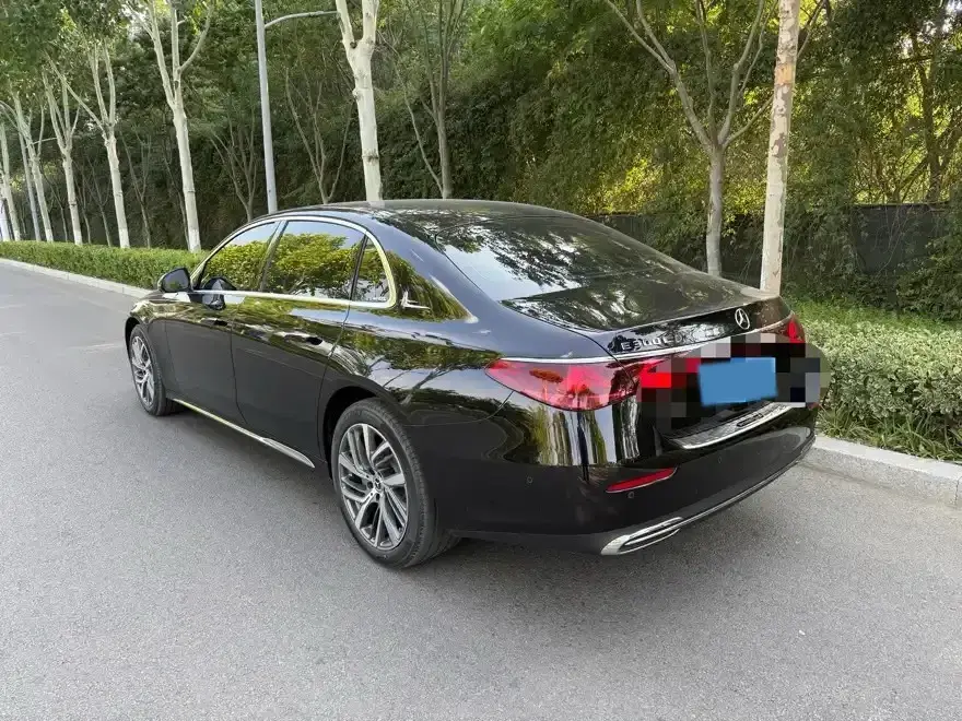 2025 MERCEDES-BENZ E thumbnail 2