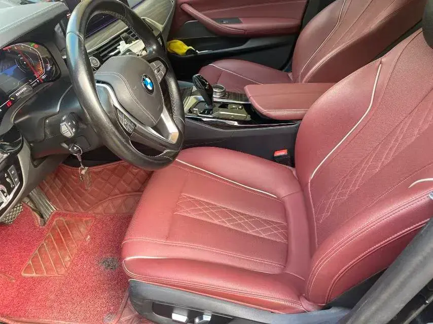 2022 BMW 5 thumbnail 3