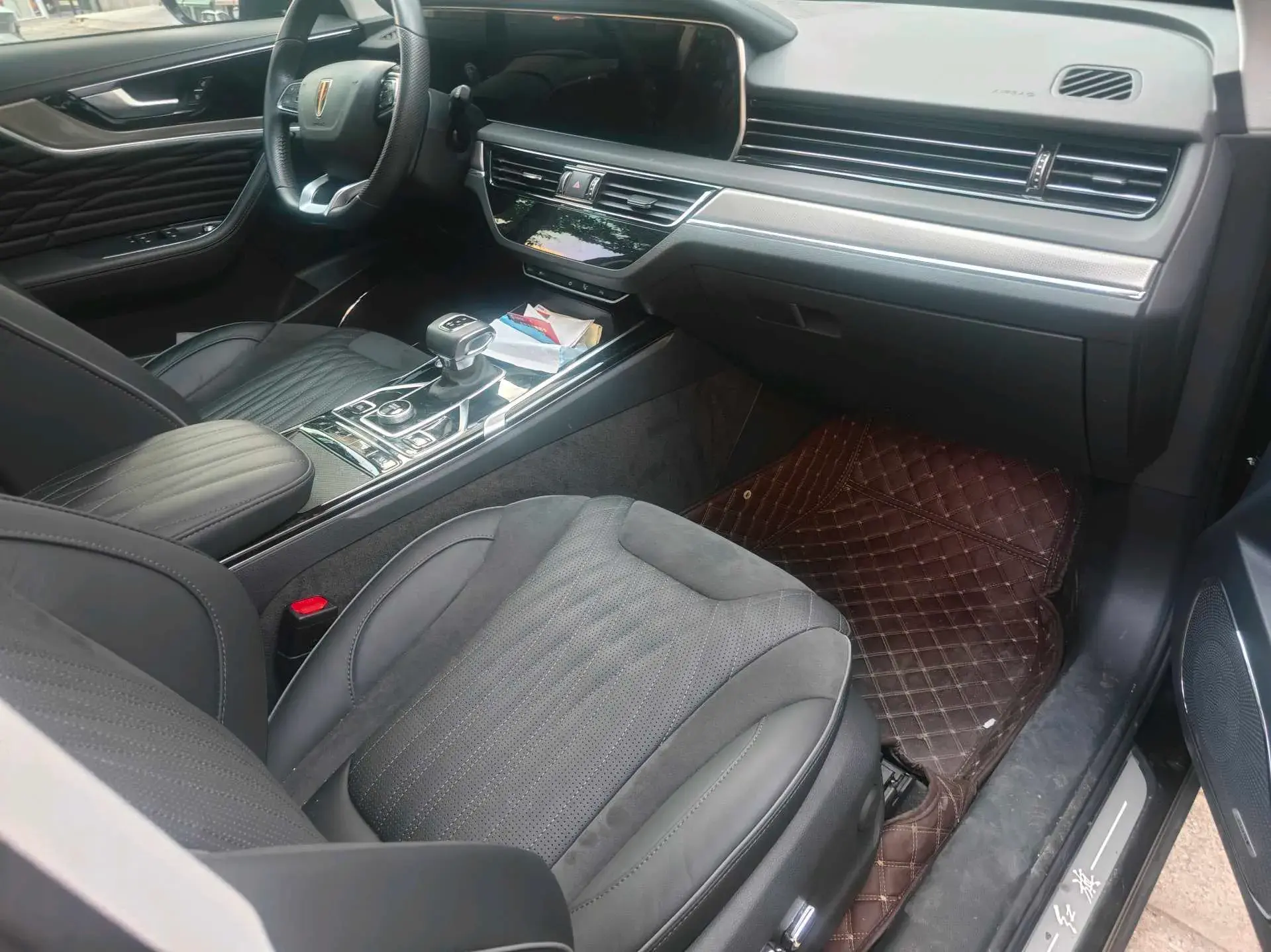 2022 HONGQI HS5 thumbnail 4