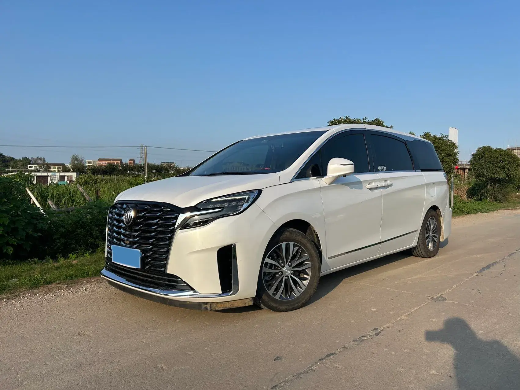 2021 BUICK GL8 view 1