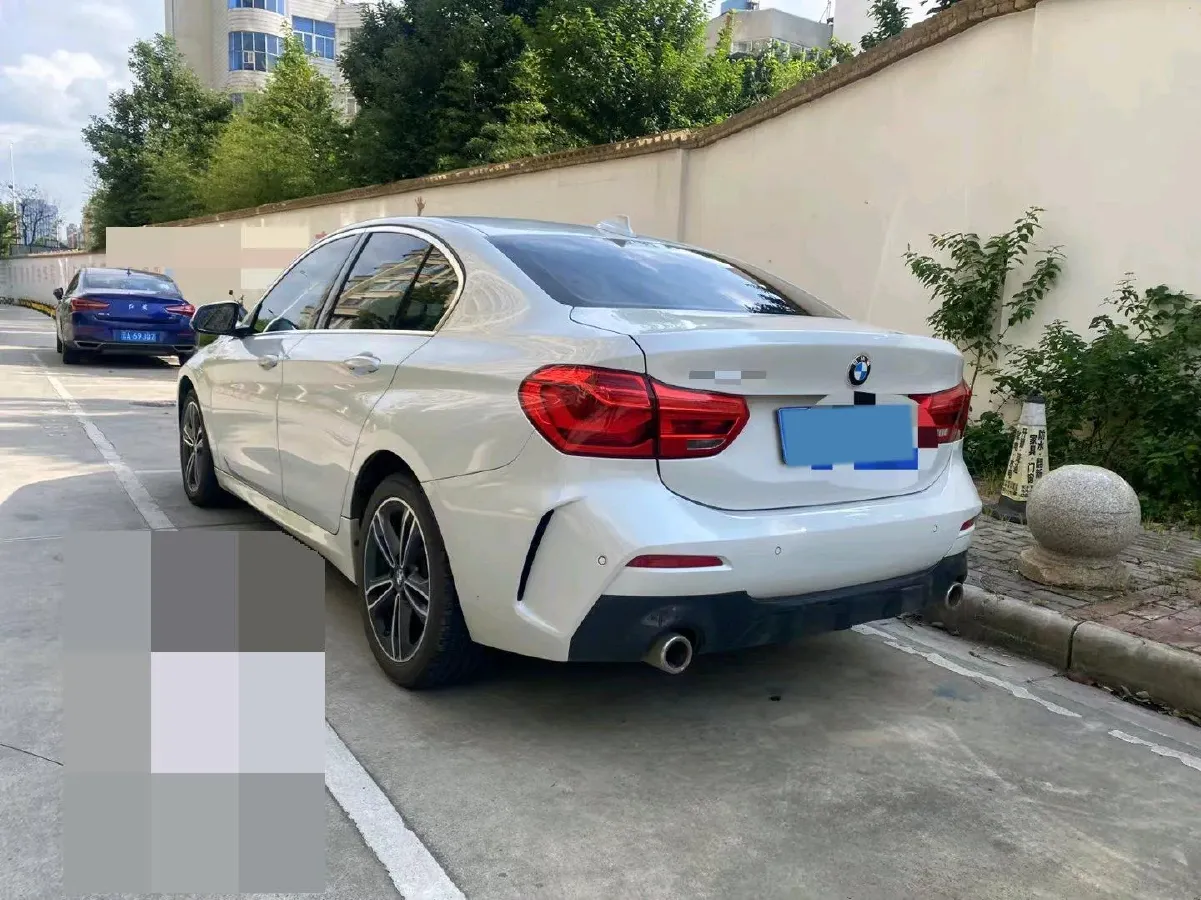 2022 BMW 1 Series 1.5T 140HP L3 7DCT,autocango,china used car exporter,china ev exporter,chinese used car exporter,chinese used ev exporter