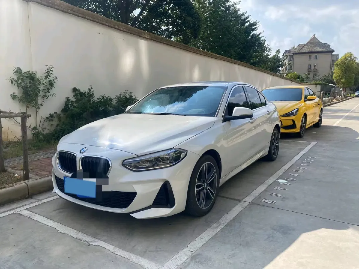 2022 BMW 1 Series 1.5T 140HP L3 7DCT,autocango,china used car exporter,china ev exporter,chinese used car exporter,chinese used ev exporter