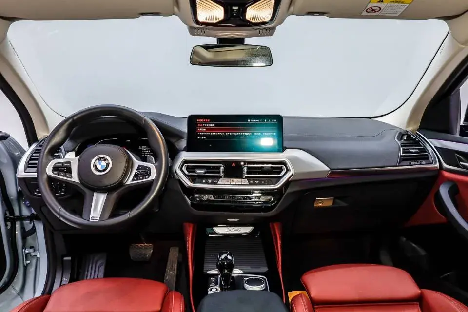 2022 BMW X4 thumbnail 3
