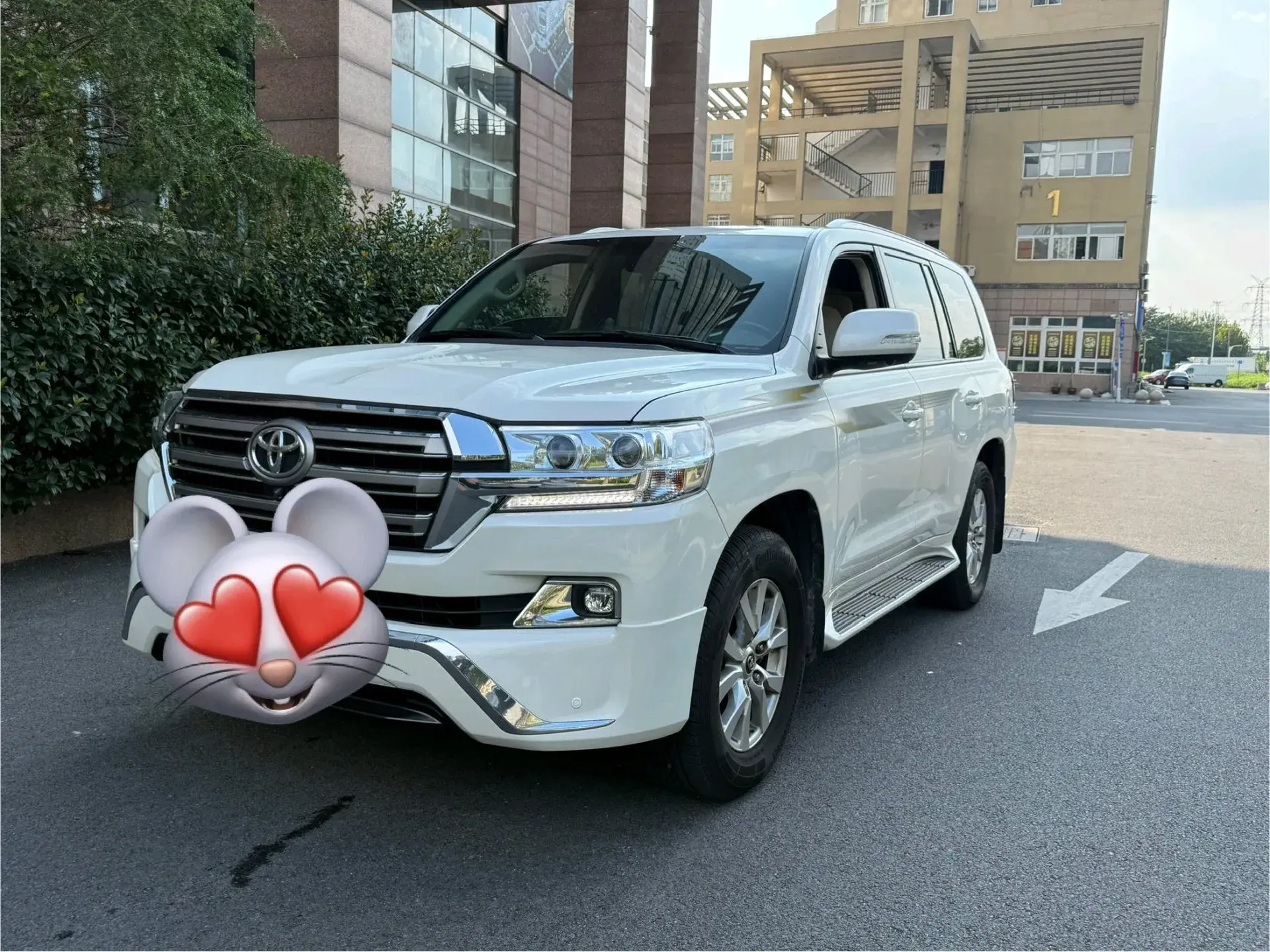 2019 CHEVROLET TRAX view 1