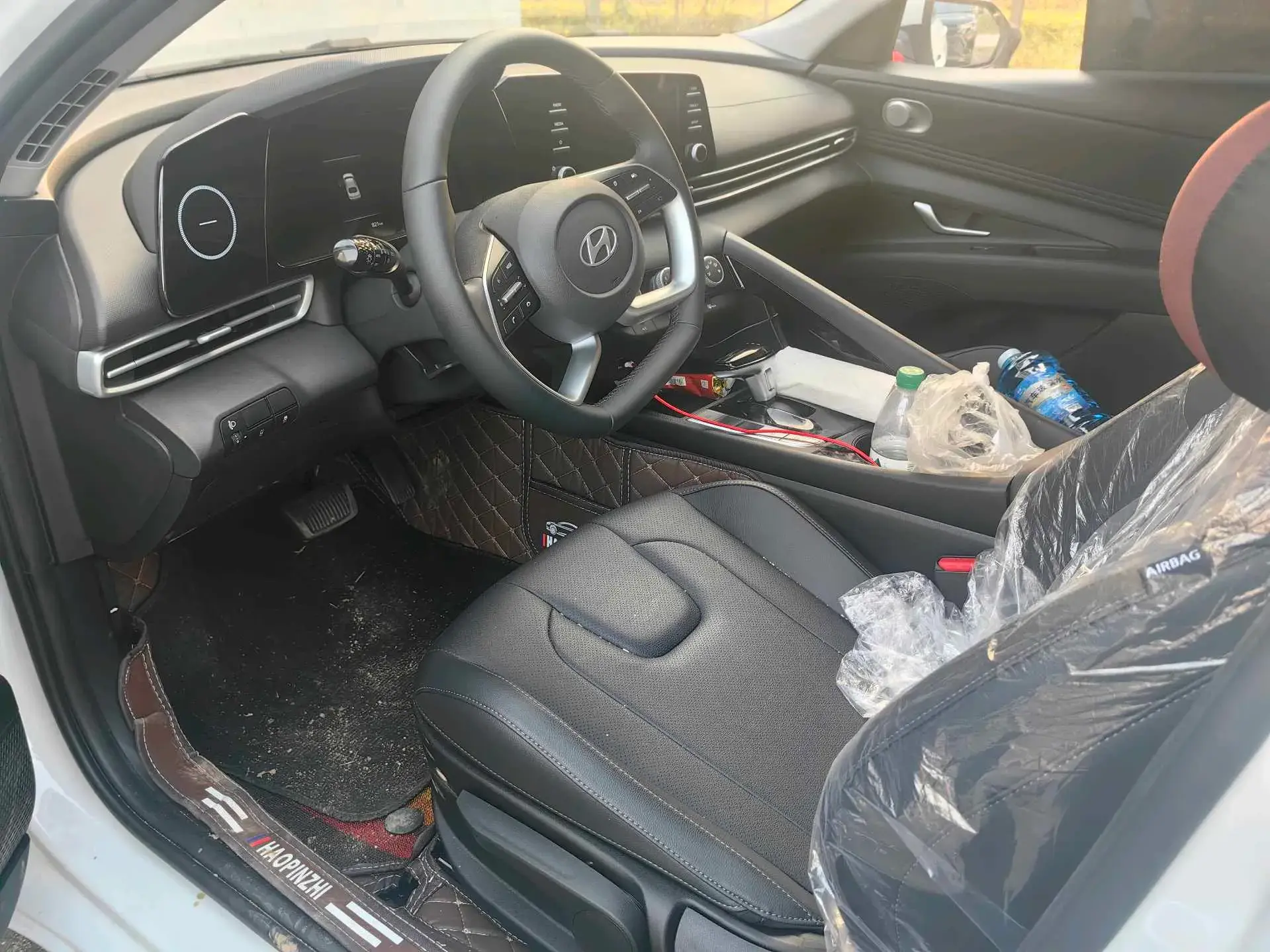 2023 HYUNDAI ELANTRA thumbnail 4