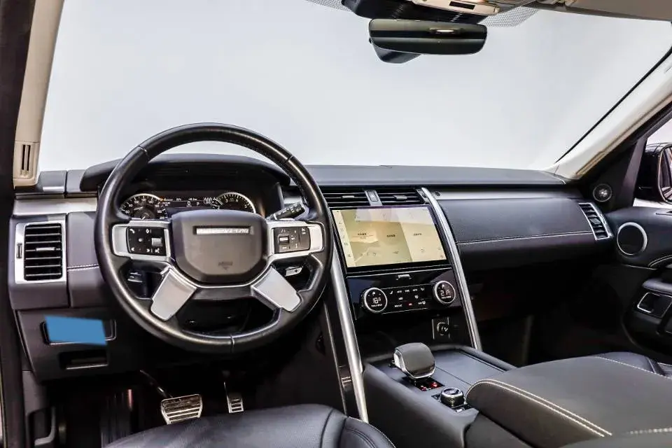 2023 LAND ROVER thumbnail 3