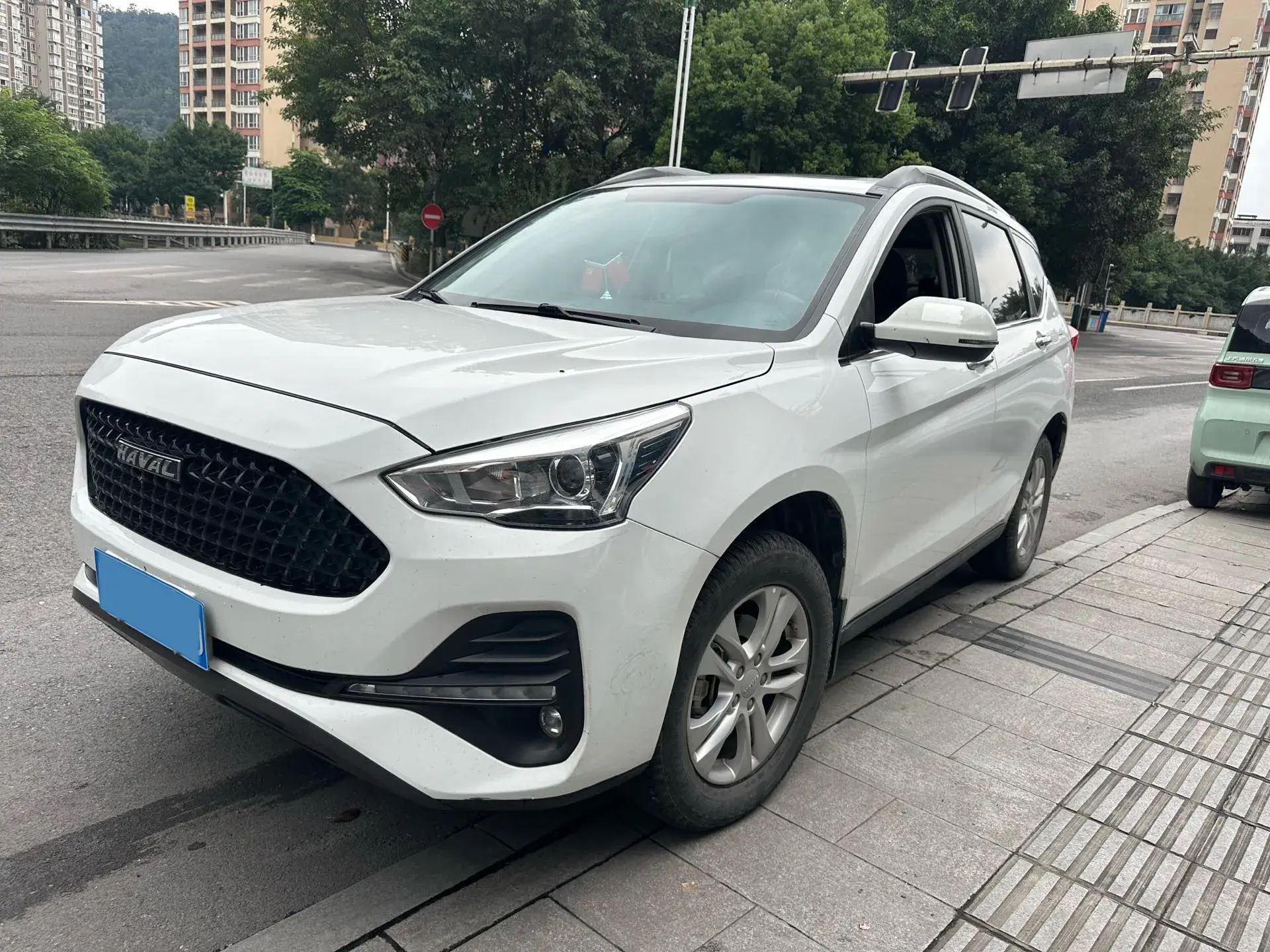 2019 HAVAL M6 view 1