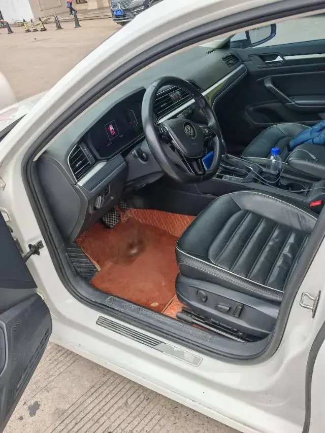 2019 VOLKSWAGEN LAMANDO thumbnail 4