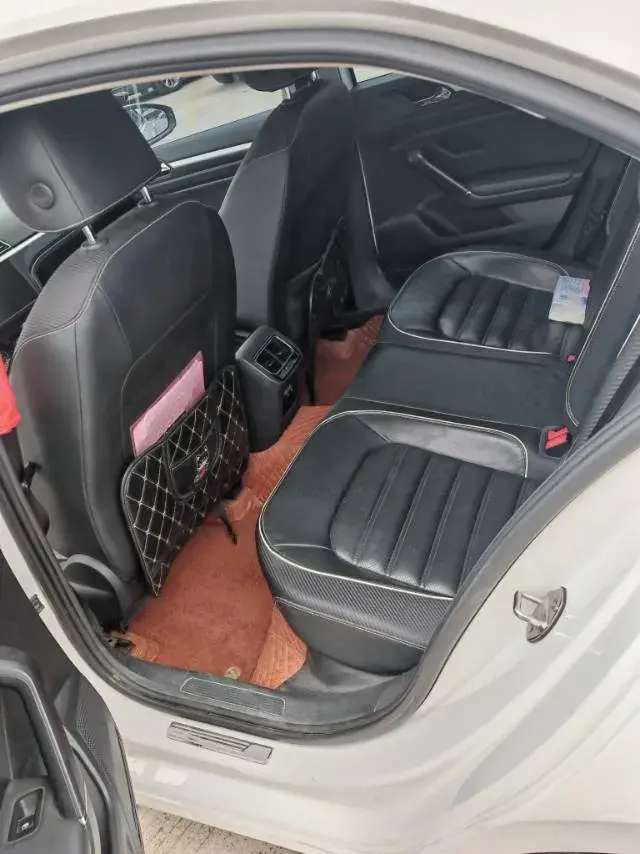 2019 VOLKSWAGEN LAMANDO thumbnail 3