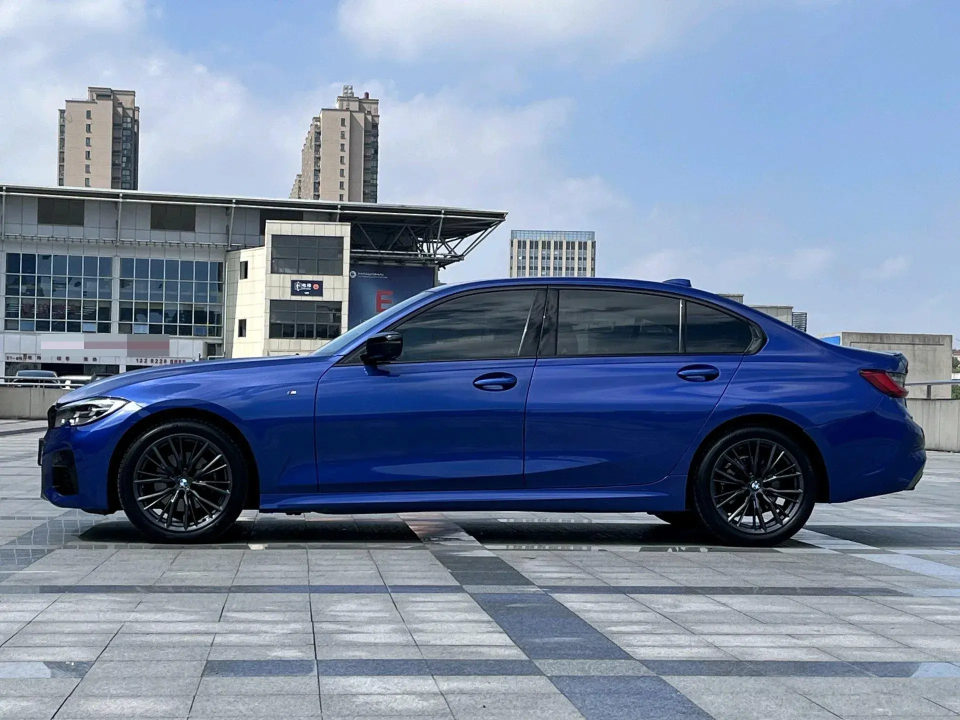 2020 BMW 3 thumbnail 3