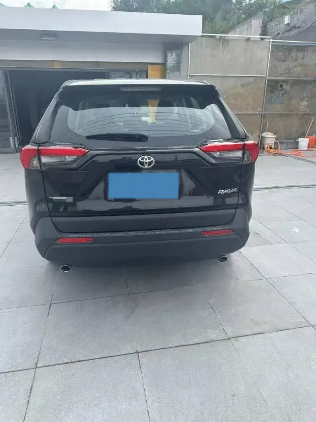 2024 TOYOTA RAV4 thumbnail 3