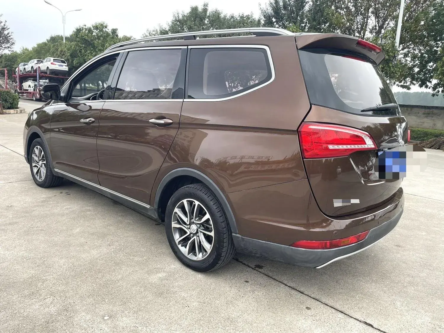 2017 BAOJUN 730 thumbnail 3