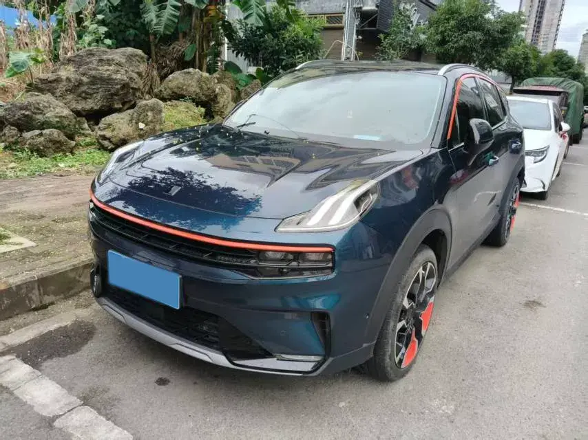 2020 LYNK&CO 06 view 1