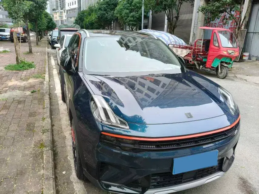 2020 LYNK&CO 06 thumbnail 2