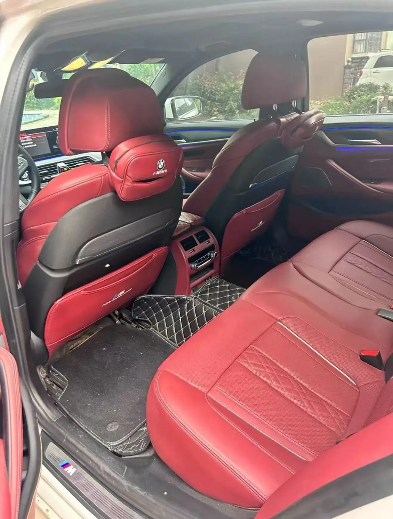 2022 BMW 5 thumbnail 4