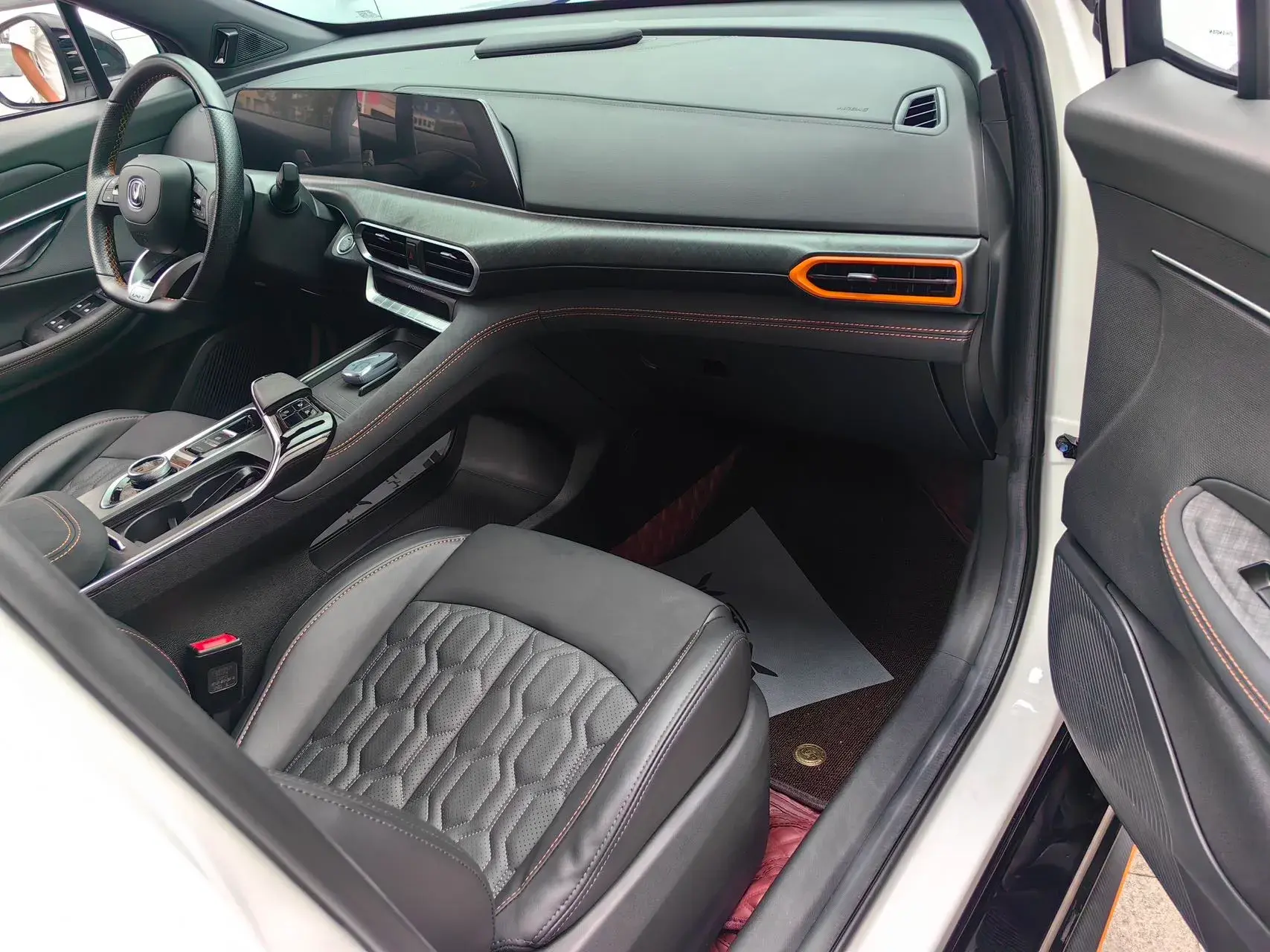 2022 CHANGAN UNI-T thumbnail 4