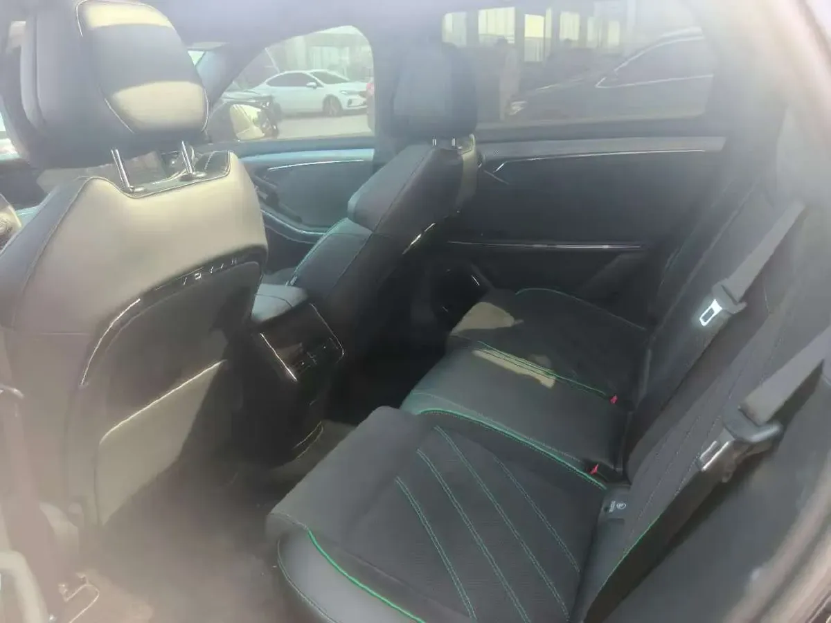 2025 Voyah FREE 1.5T 150HP L4 REEV 43KWH,autocango,china used car exporter,china ev exporter,chinese used car exporter,chinese used ev exporter