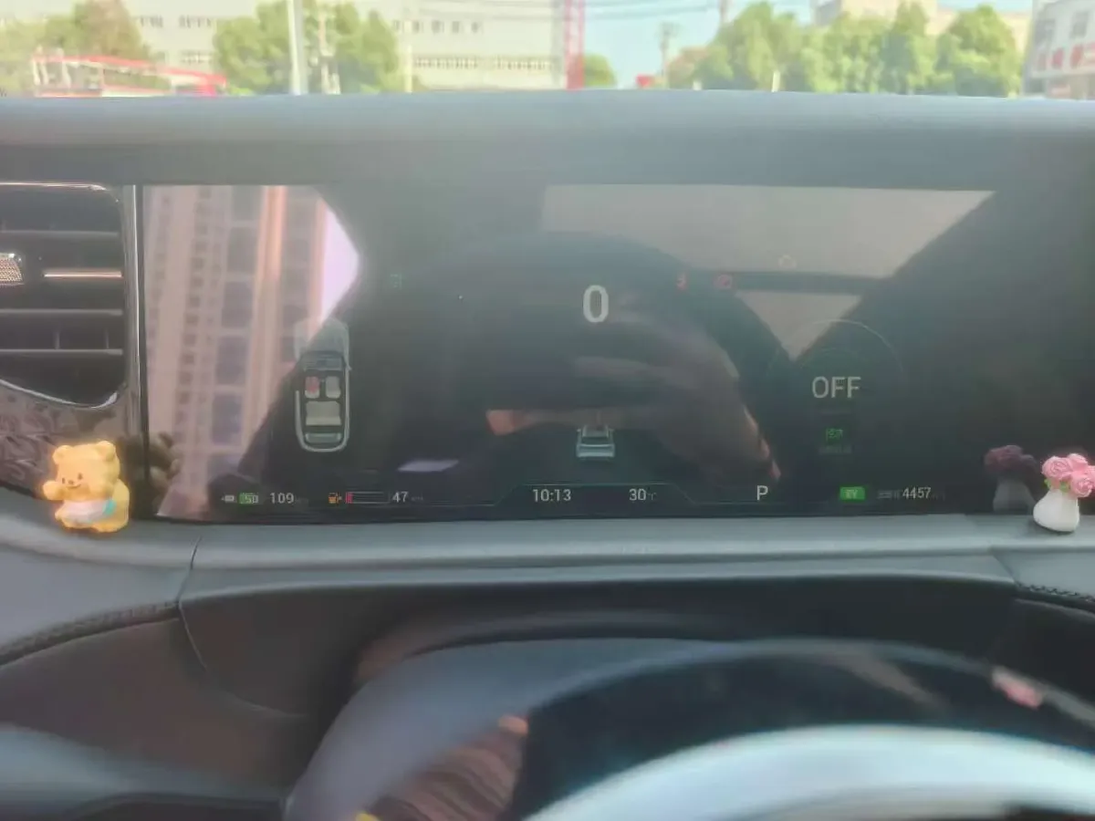 2025 Voyah FREE 1.5T 150HP L4 REEV 43KWH,autocango,china used car exporter,china ev exporter,chinese used car exporter,chinese used ev exporter