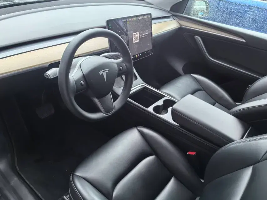 2021 TESLA MODEL thumbnail 2