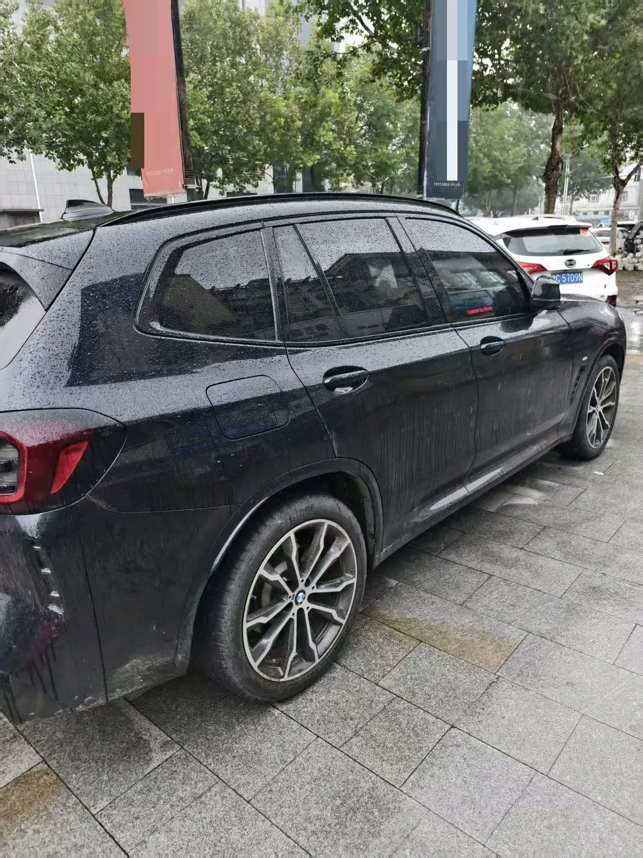 2022 BMW X3 thumbnail 3