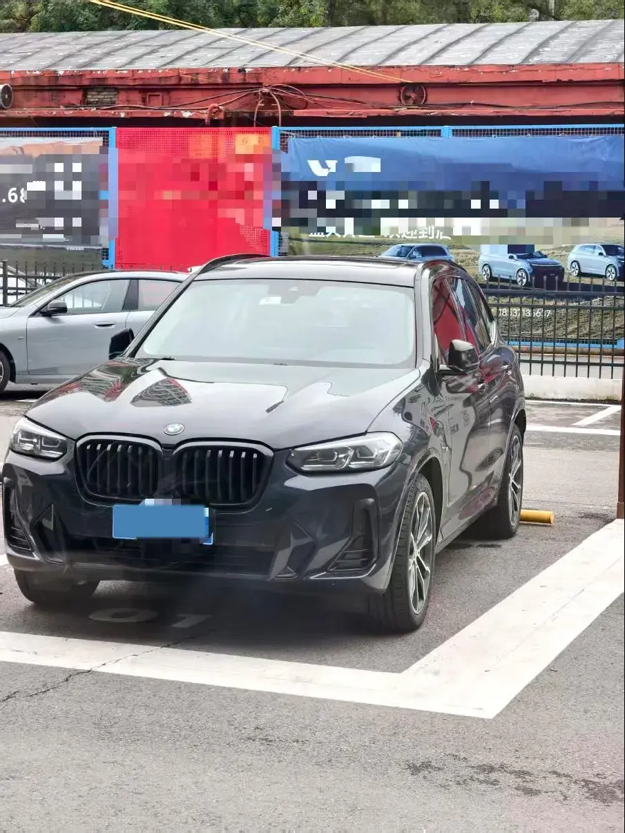 2022 BMW X3 view 1