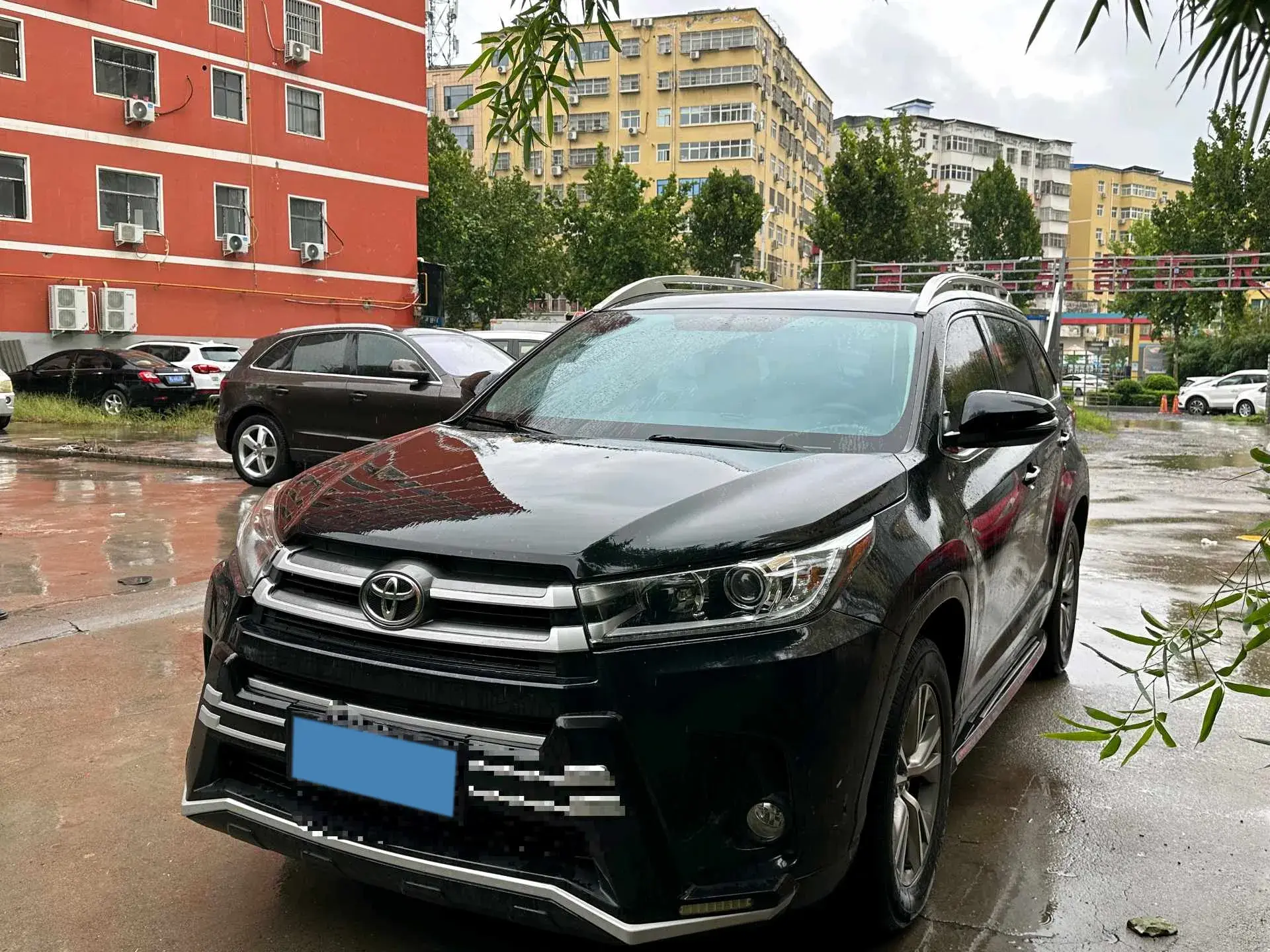 2018 TOYOTA HIGHLANDER view 1