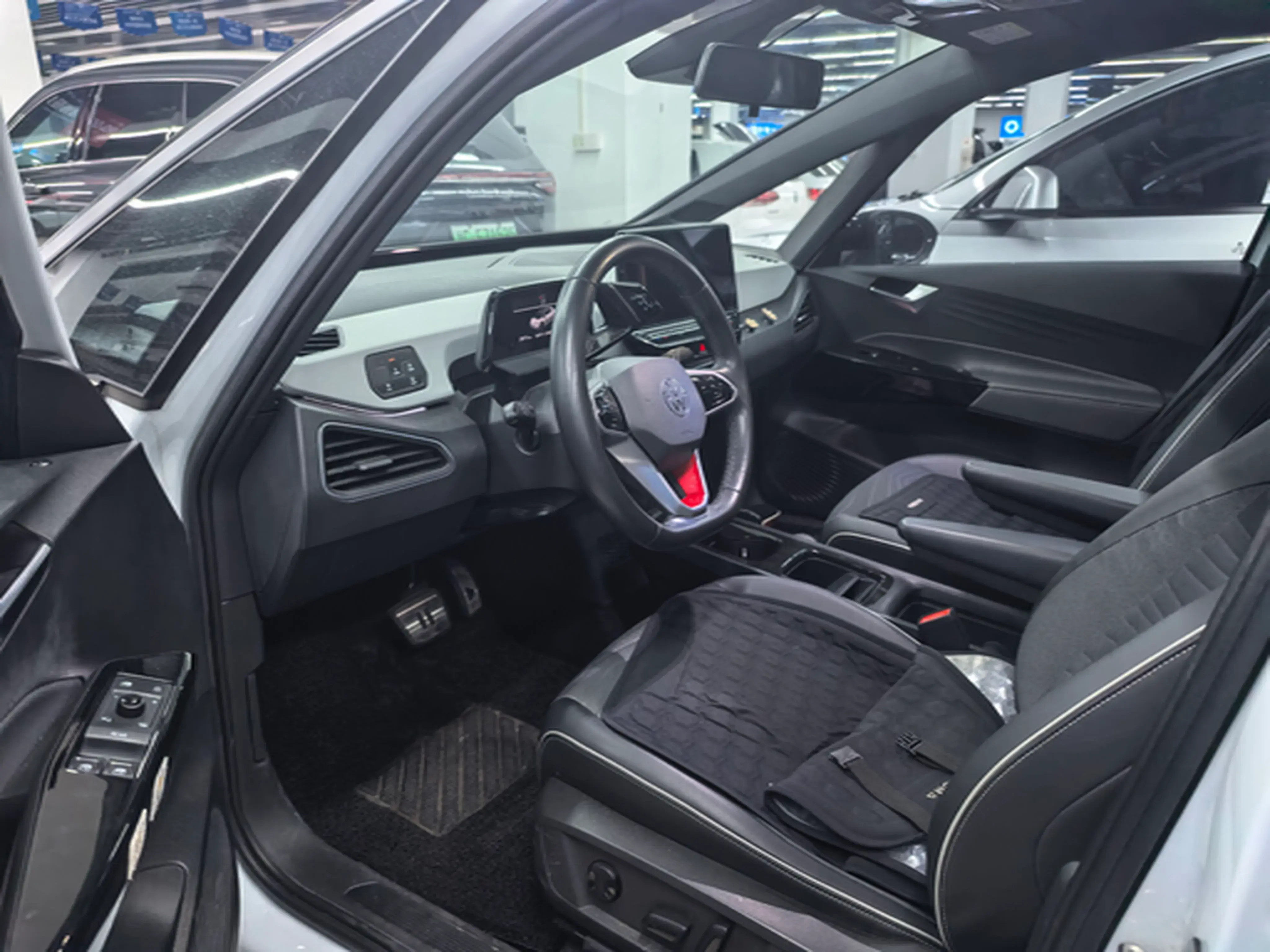 2023 VOLKSWAGEN ID.3 thumbnail 2