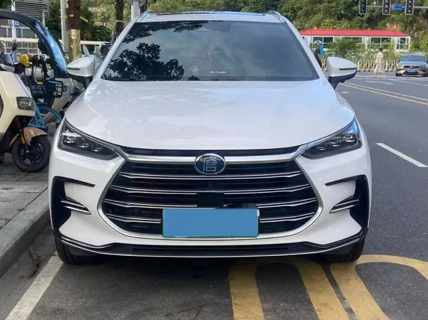 2021 BYD TANG thumbnail 2