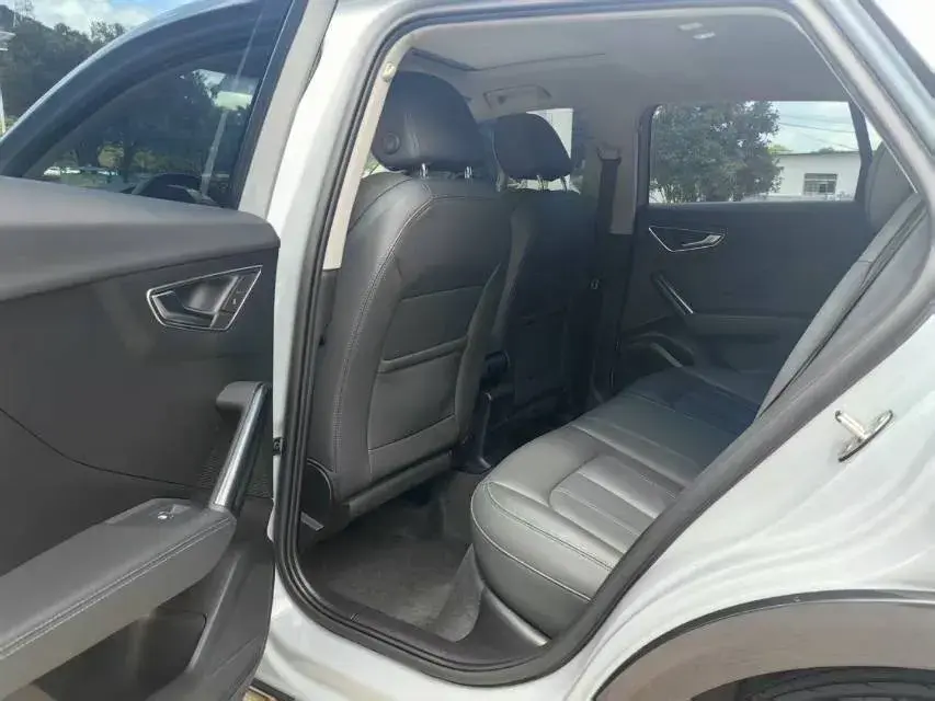 2021 AUDI Q2L thumbnail 3