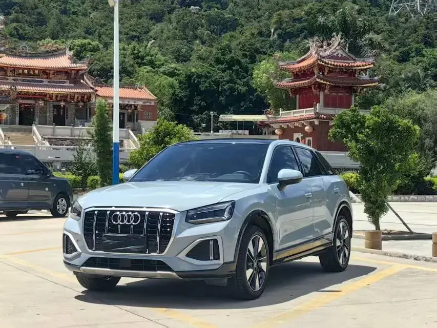 2021 AUDI Q2L view 1