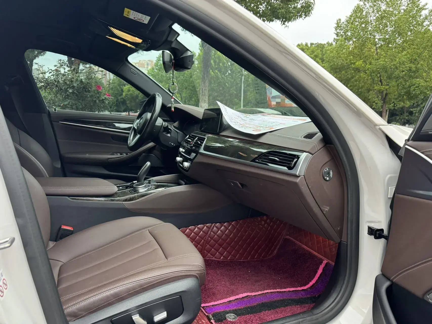 2020 BMW 5 thumbnail 4