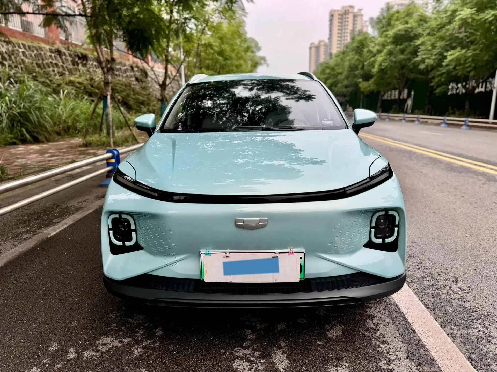 2024 GEOMETRY E thumbnail 2