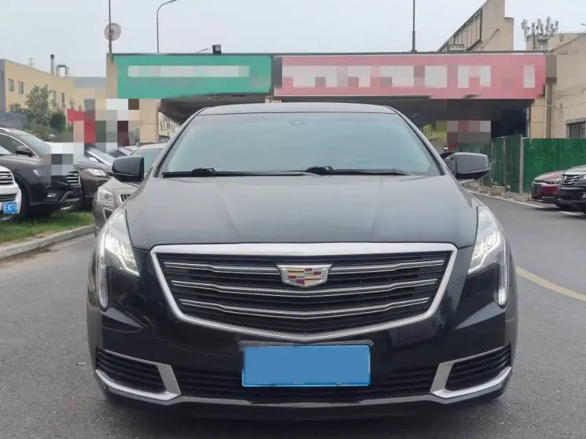 2018 CADILLAC XTS thumbnail 2