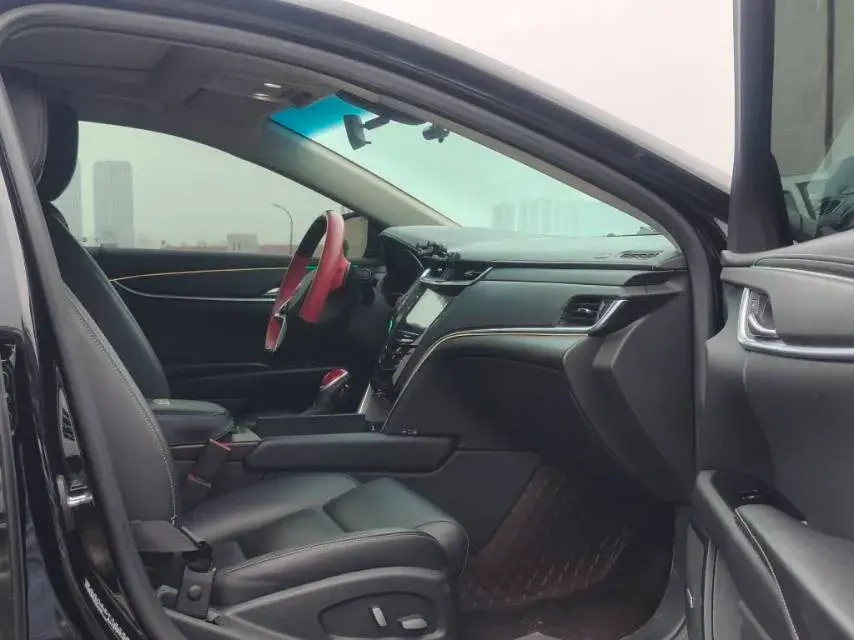 2018 CADILLAC XTS thumbnail 4