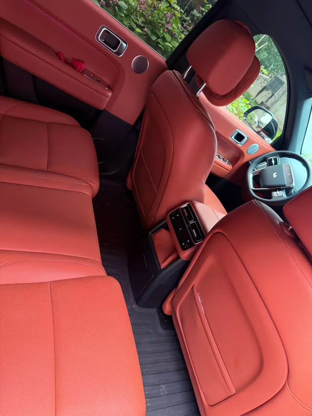 2024 LI L6 thumbnail 4